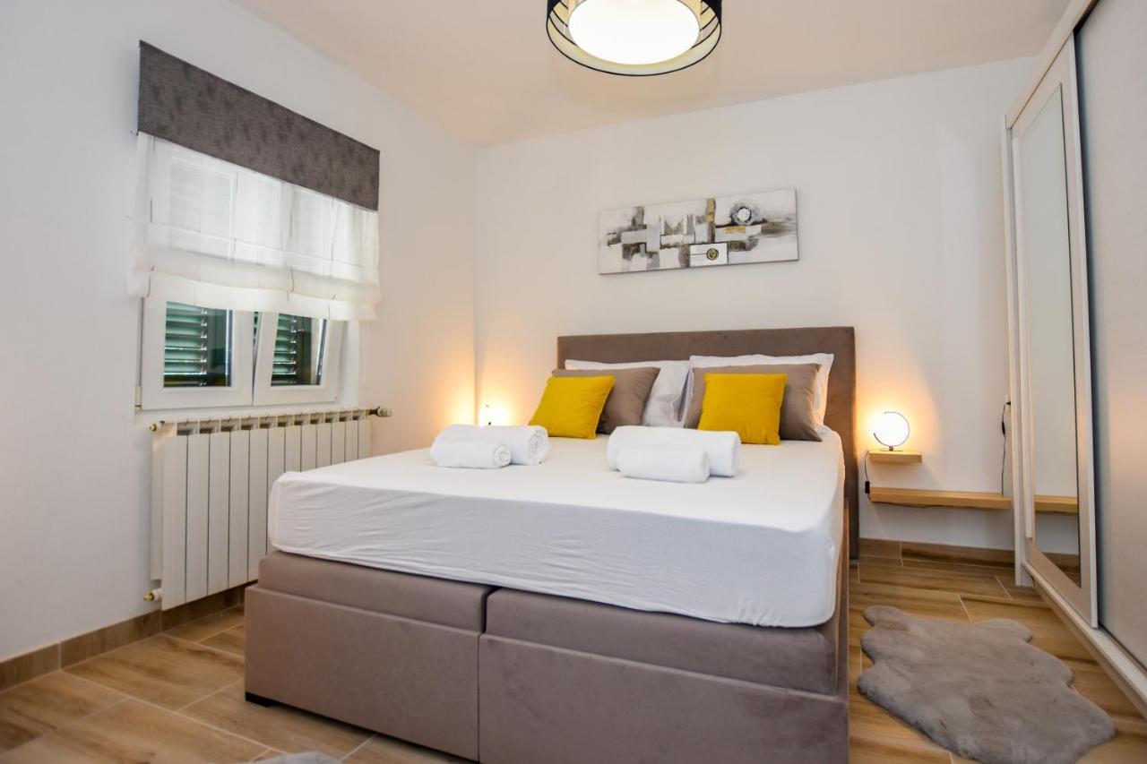 Apartmani Plazibat Mandre Luaran gambar