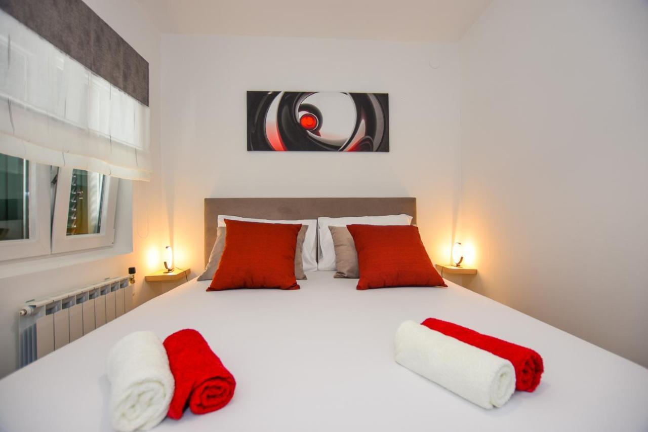 Apartmani Plazibat Mandre Luaran gambar