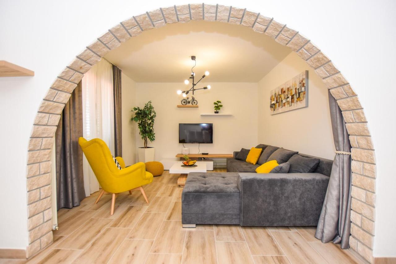 Apartmani Plazibat Mandre Luaran gambar